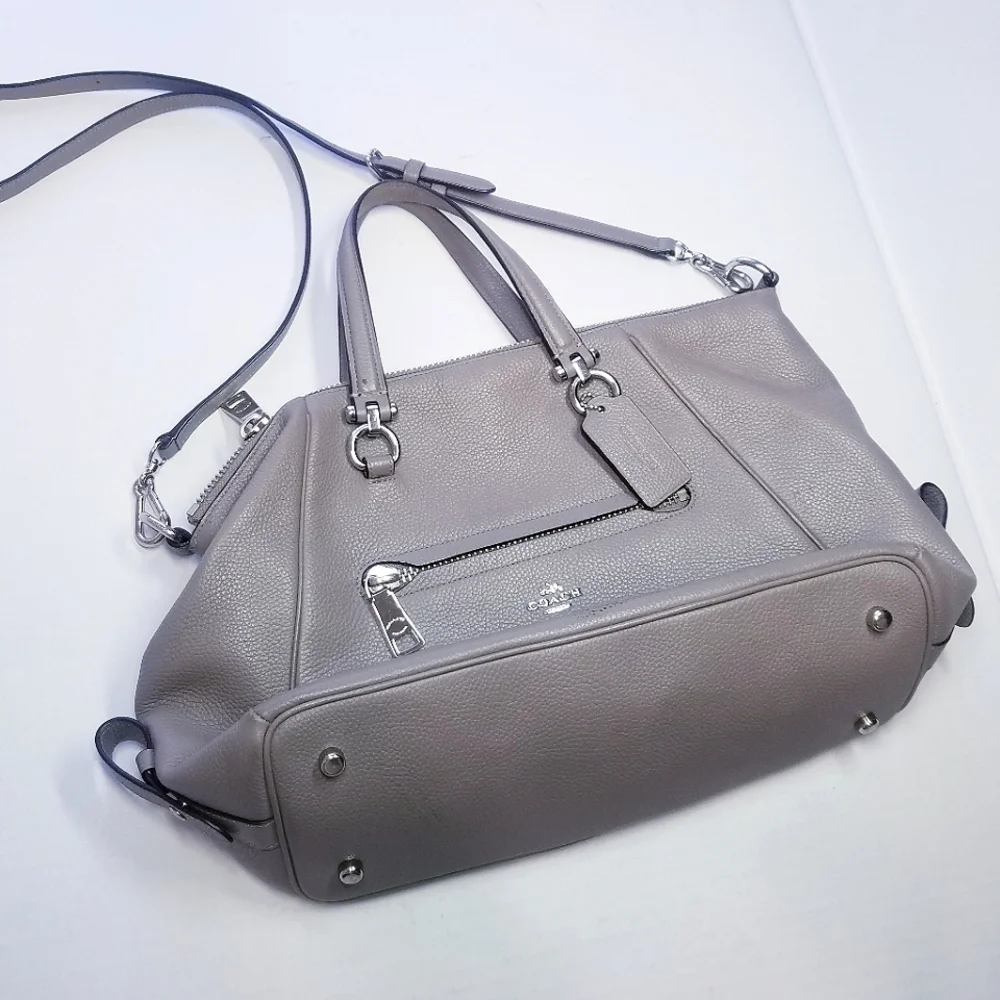 🌸Coach‎ | Grey Leather Médium Sized Bag